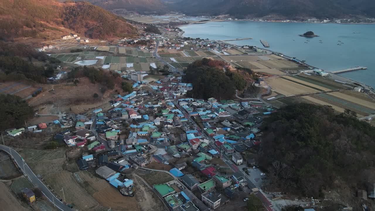 한국 남해의 아름다운 공중 도시