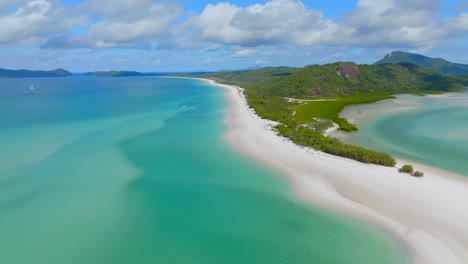 Flying-above-whitehaven-beach-with-a-drone,-Whitsunday-island-Australia