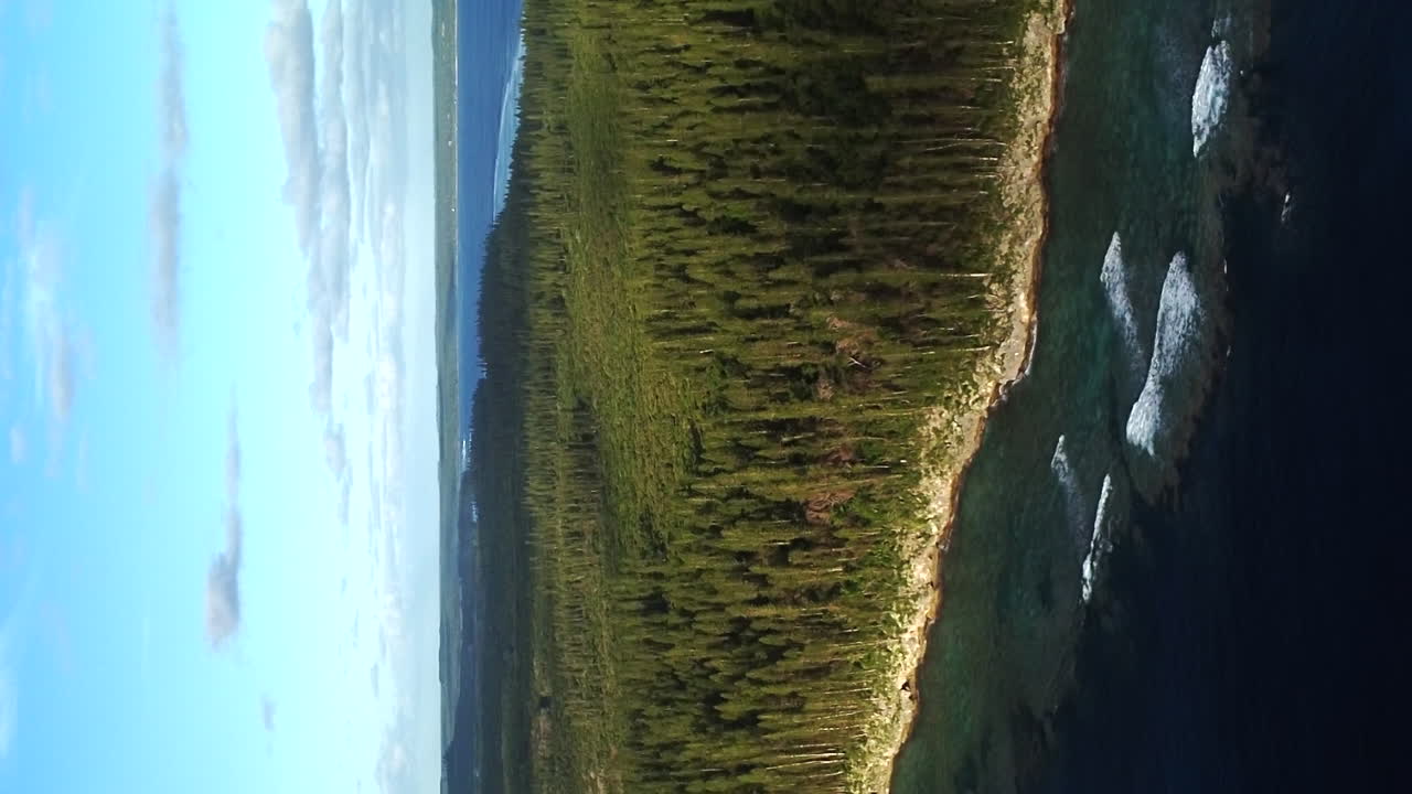 antena: cap wabao en nueva caledonia, hermosas playas aisladas y árboles