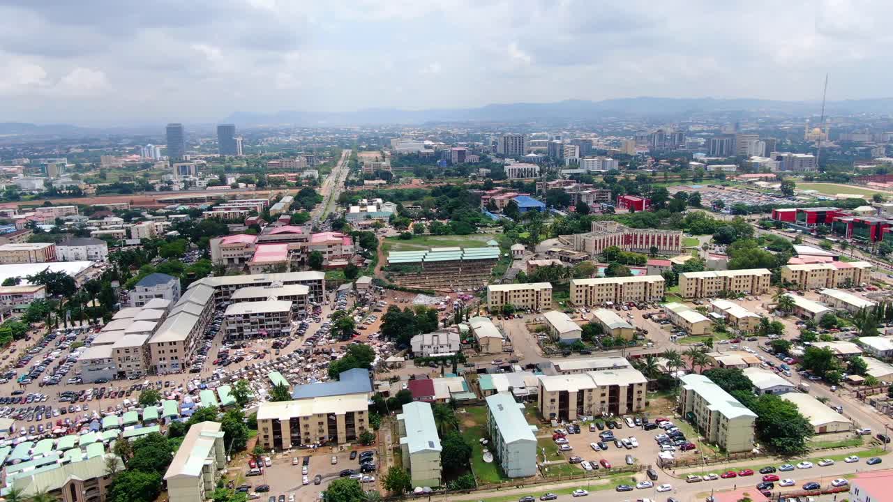 Blick auf das Industriegebiet in Abuja, Nigeria