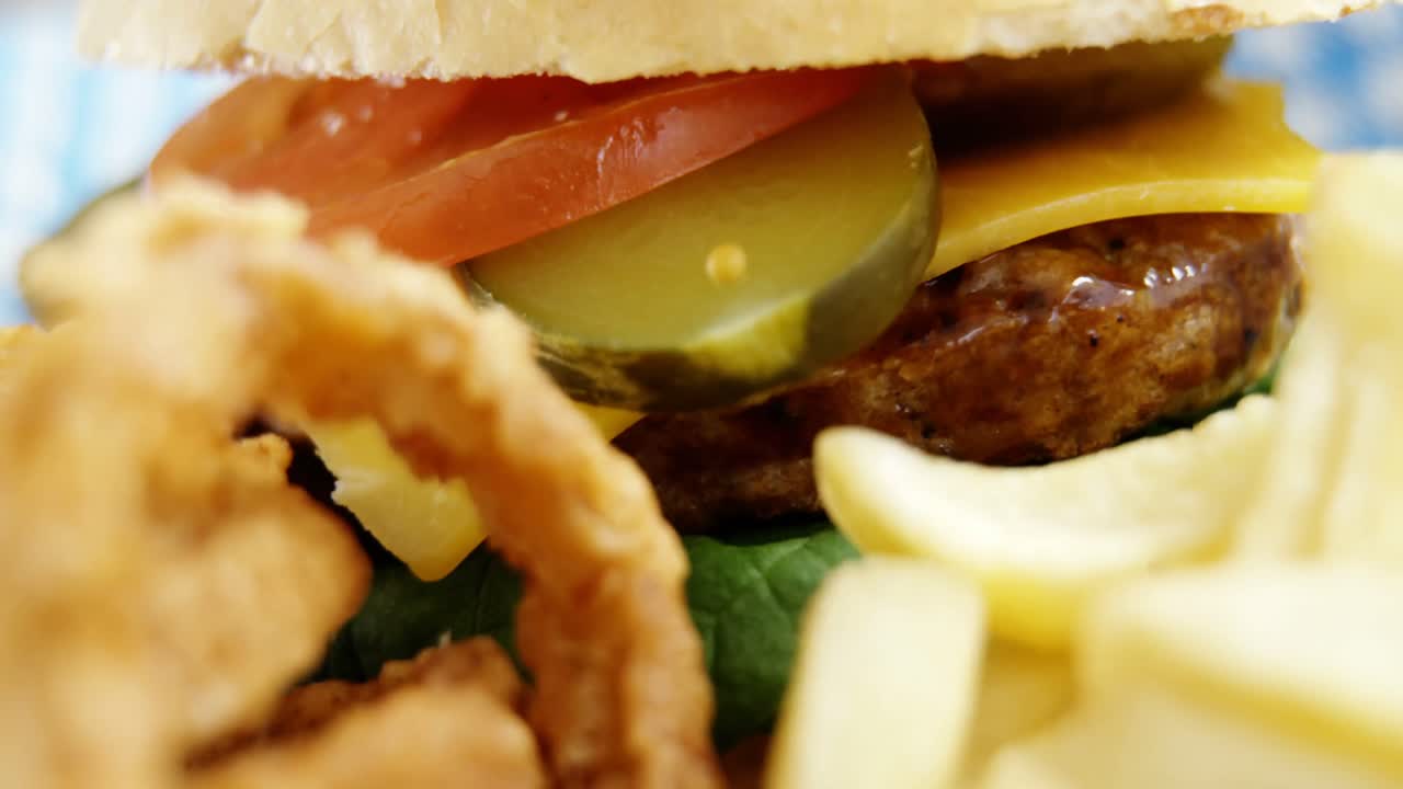 varios bocadillos en servilleta