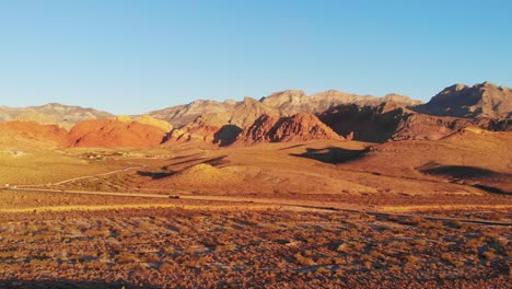 Südwestlicher-High-Desert-Highway,-Morgendlicher-Pendelverkehr