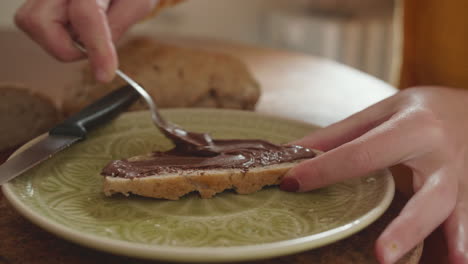 Girl-trying-to-spread-Chocloate-Spread