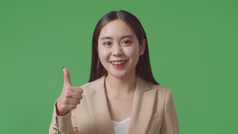 woman giving thumbs up