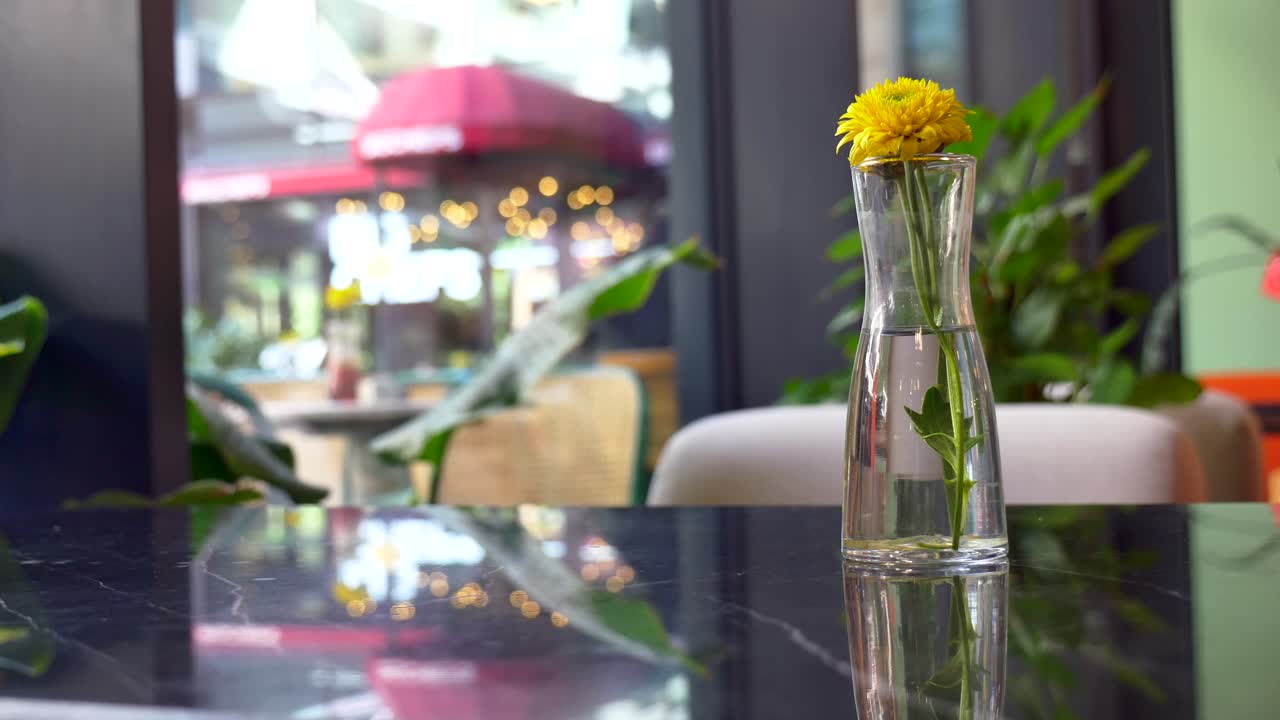Flower arrangement on a restaurant table