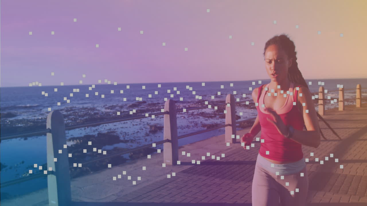 forma cuadrada moviéndose contra la mujer afroamericana en forma corriendo en el paseo marítimo