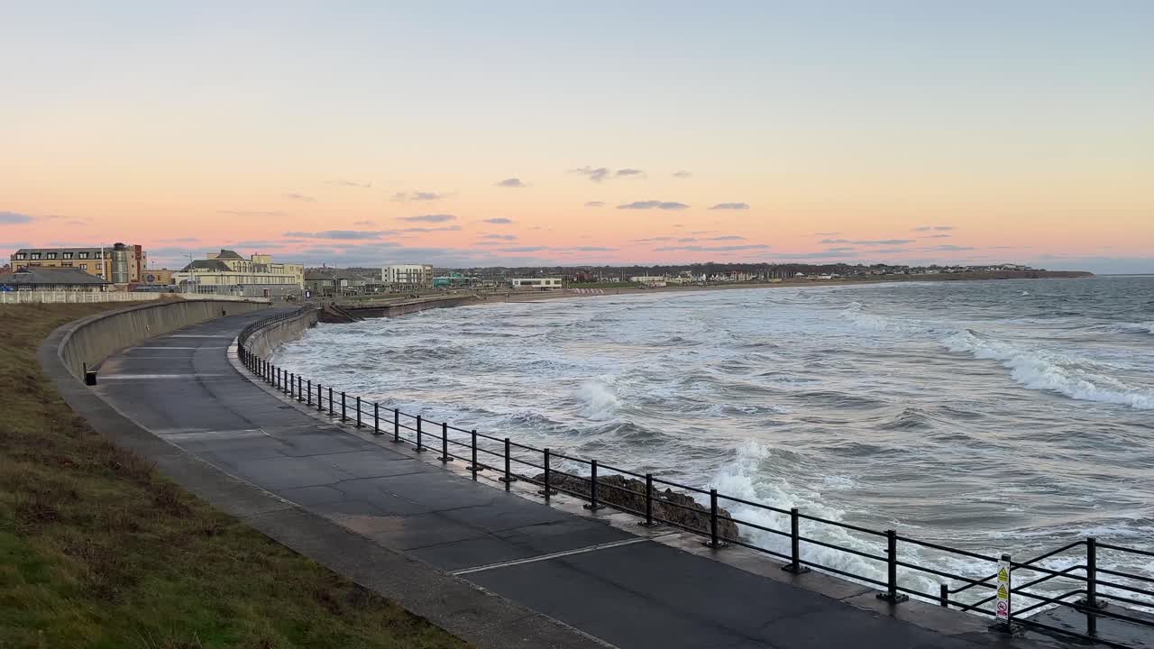 Sunderland timur laut Inggris Raya pantai Inggris Tyne and Wear drone matahari terbit pagi hari Seaburn Roker Whitburn
