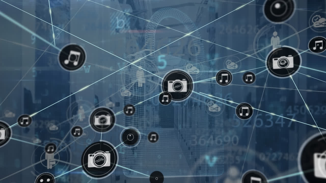 Animation af netværk af digitale ikoner og cybersikkerhedsdatabehandling mod serverrum
