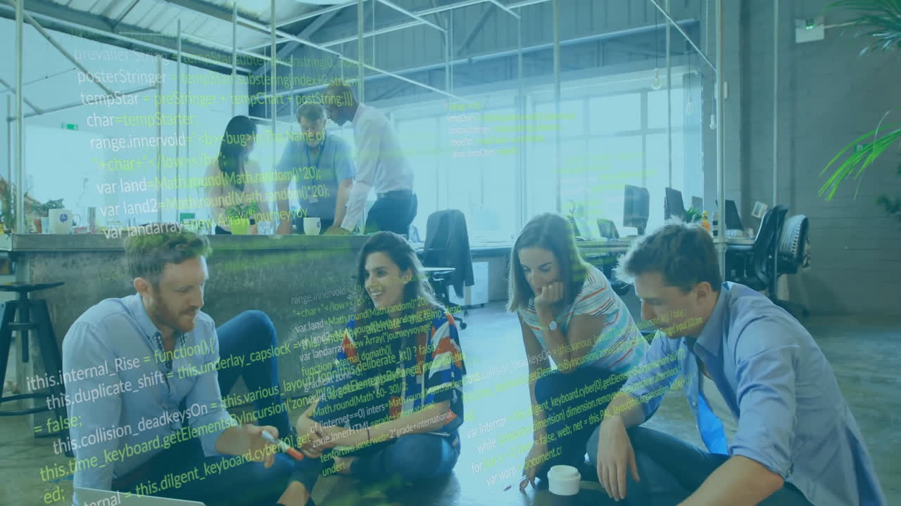 animación del procesamiento de datos sobre diversas personas de negocios en la oficina