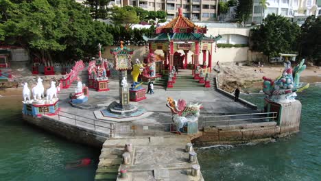 Aerial-view-of-Repulse-bay-Kwan-Yin-temple,-Hong-Kong