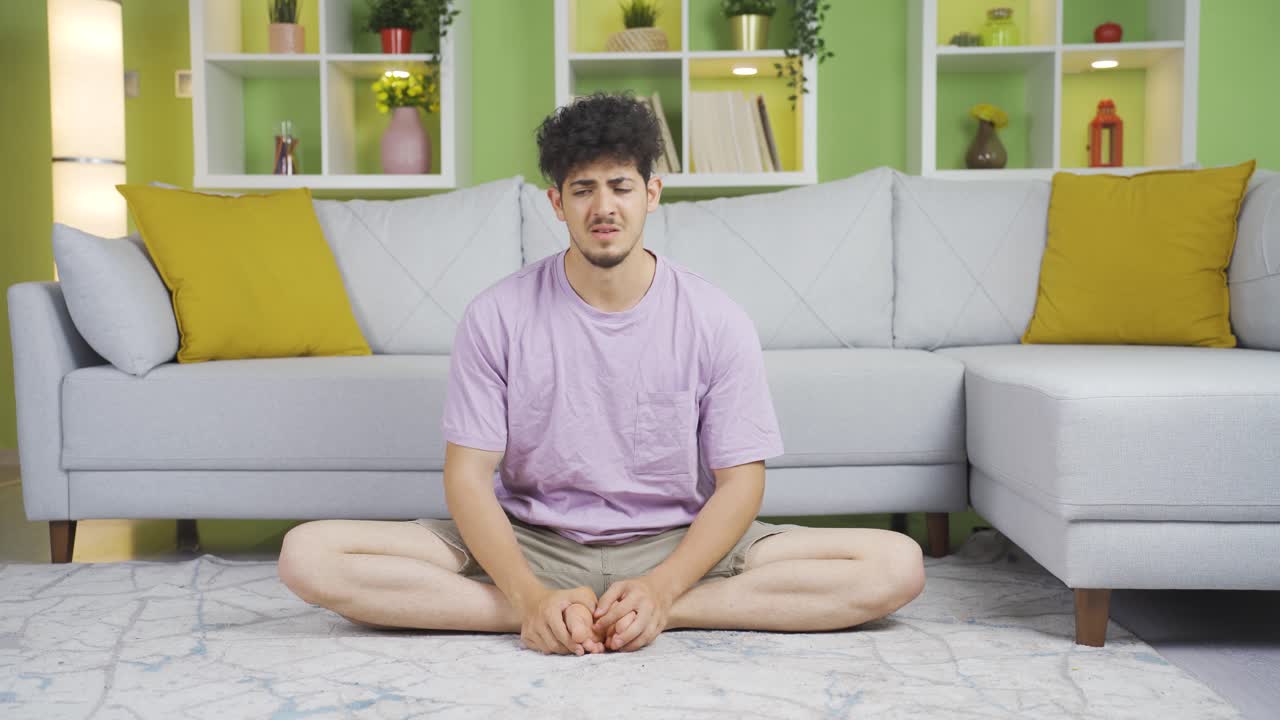 야망과 동기부여가 있는 젊은이입니다.