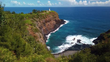 Gimbal-Dröhnt-Nach-Oben-Und-überblickt-Das-Majestätische-Kilauea-Point-National-Wildlife-Refuge-An-Der-Nordküste-Von-Kaua&#39;i-In-Hawaii