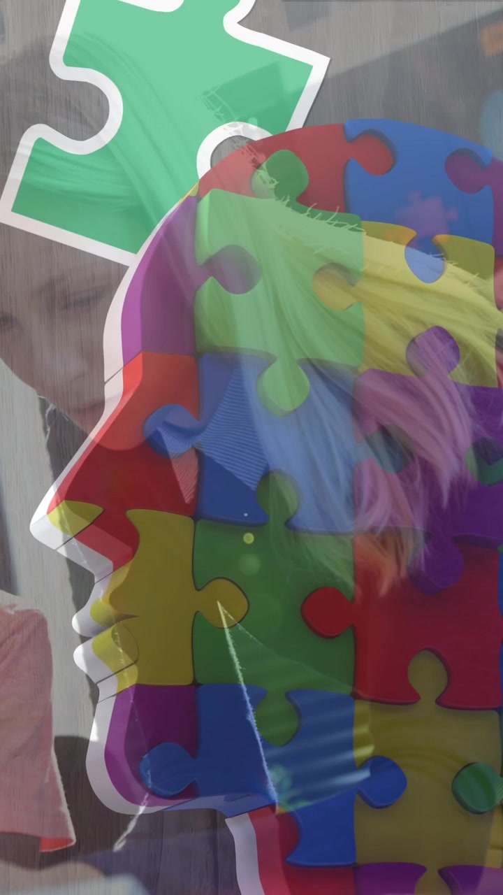 Animazione di pezzi di puzzle su scolaresche diverse e insegnante