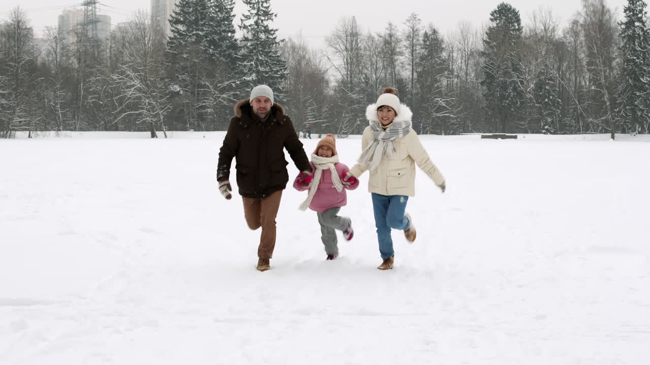 diversión familiar en la nieve