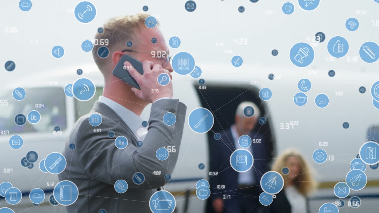 스마트폰과 개인 비행기를 가진 코카시안 사업가 위의 아이콘의 애니메이션