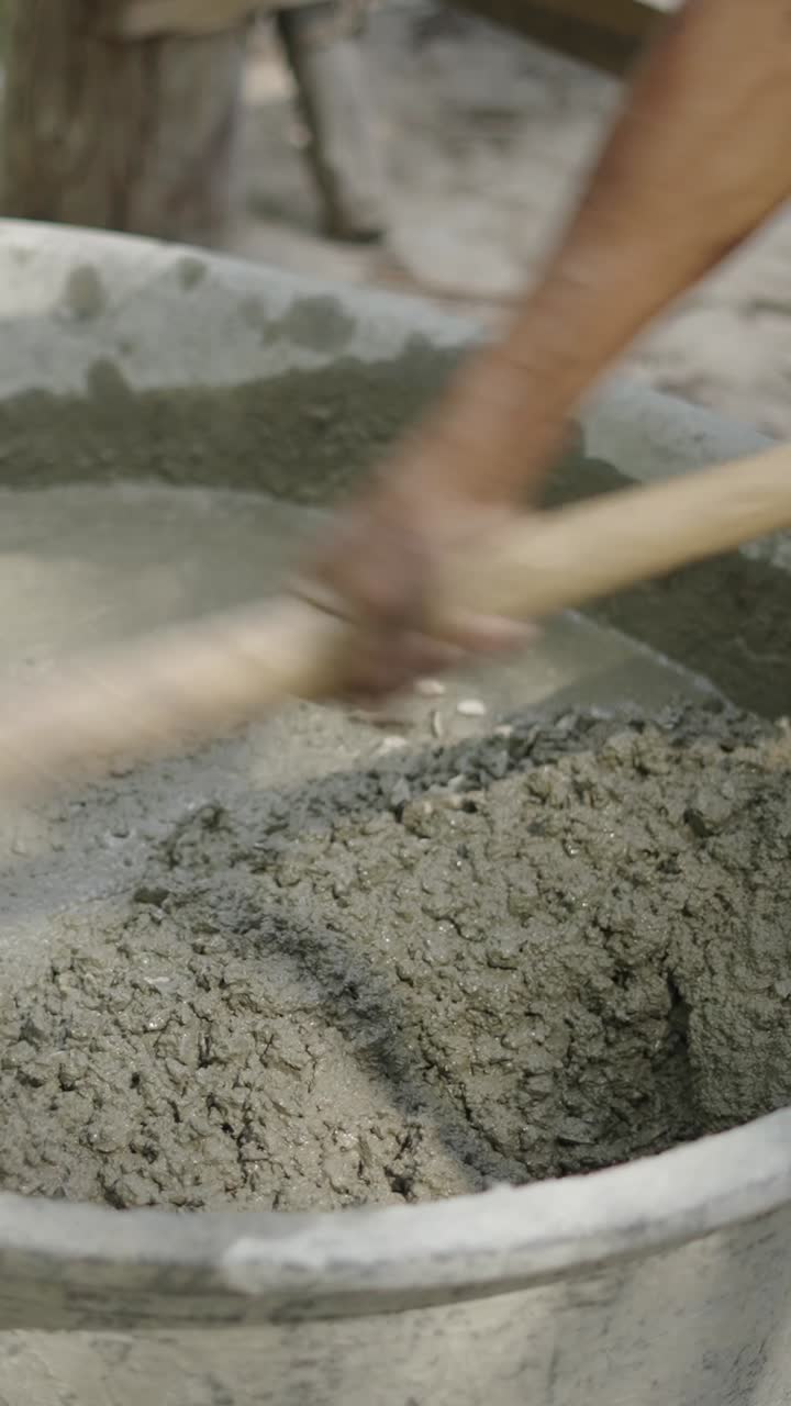 Manual Mixing of Concrete or Cement