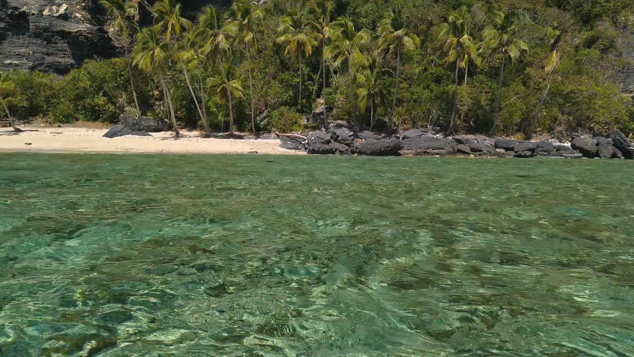 Exótica playa de arena de playa fronton en la república dominicana con ...