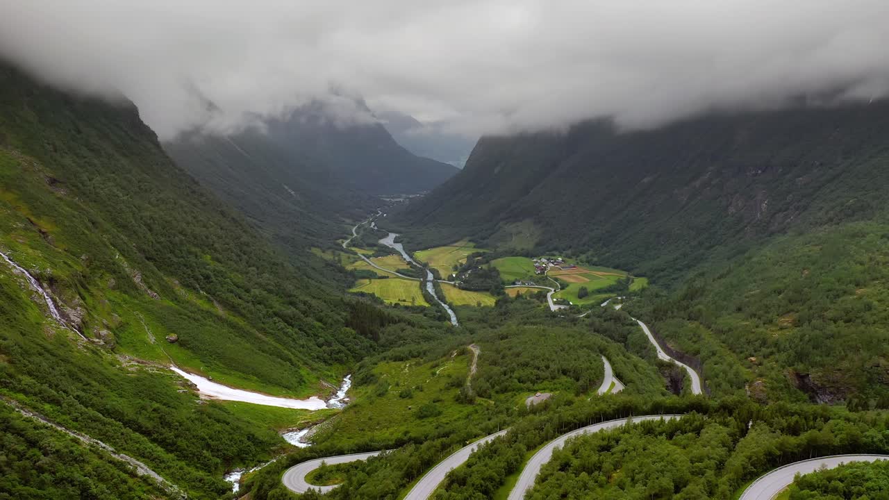 imágenes aéreas de la hermosa naturaleza de noruega.
