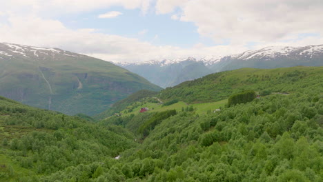 Forest-Valley-With-Scenic-Cottages-Near-Aurlandsvangen-In-Aurland-Municipality,-Vestland-County,-Norway