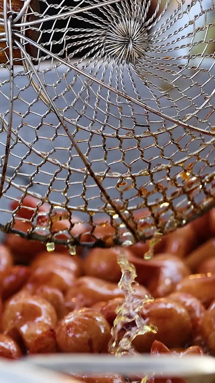 큰 판에 긴 소시지, 방 스트리트 푸드