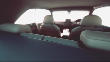 asiento trasero vacío del automóvil