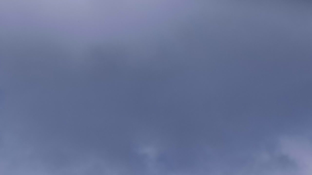 빛과 구름, 이야기가 전해집니다. 지나가는 아름다움, 시대를 초월하고 대담합니다.