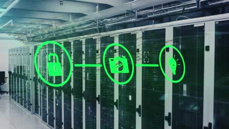 animación de la red de iconos digitales y procesamiento de datos contra la sala de servidores de computadora