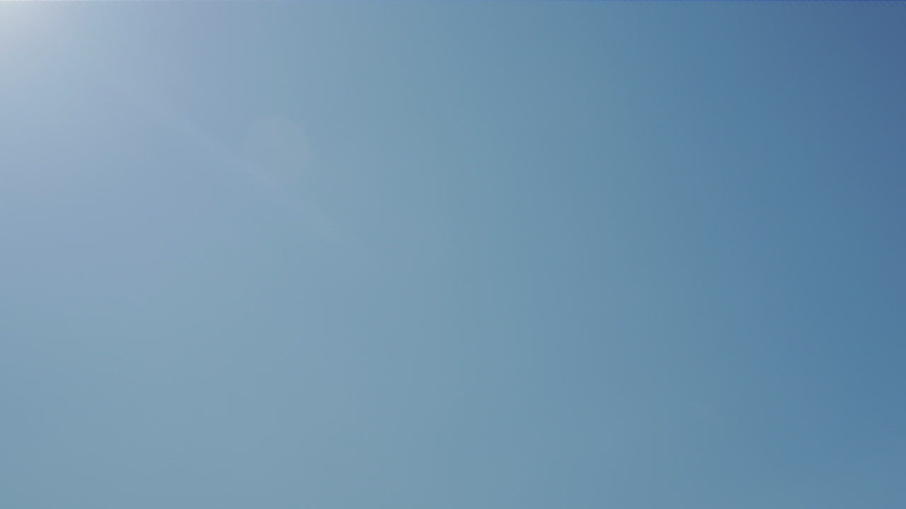 태양은 대안적이고 친환경적인 에너지원입니다.