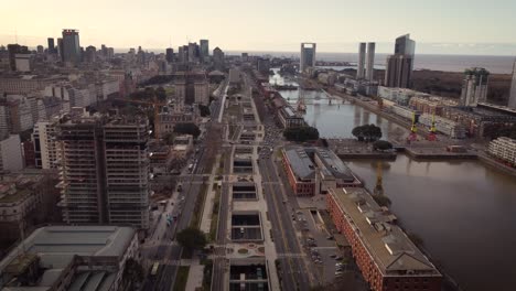 Zona-Industrial-De-Negocios-Dockside-Puerto-Madero-Argentina-Antena