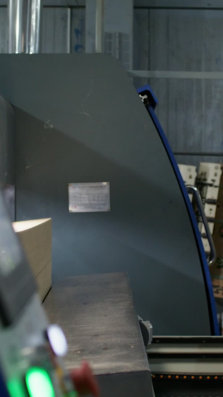 Manufacturing Process of Wood Panels