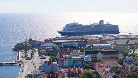 Queen-Emma-bridge-at-Otrobanda-Willemstad-Curacao-with-cruise-ship