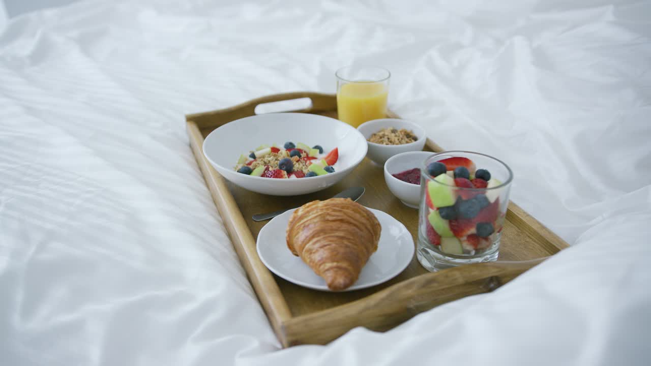 desayuno servido en la cama