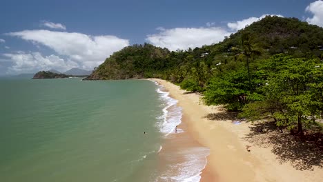 Aerial-Static-View-Along-Trinity-Beach-In-Cairns