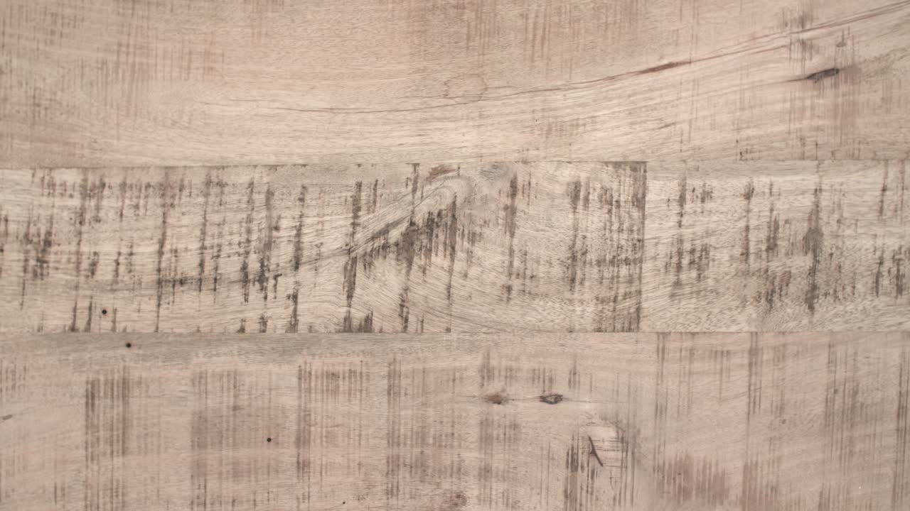 나무 배경에 많은 크리스마스 선물