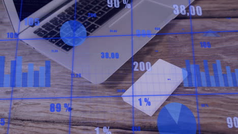 animación del procesamiento de datos digitales a través de una computadora portátil