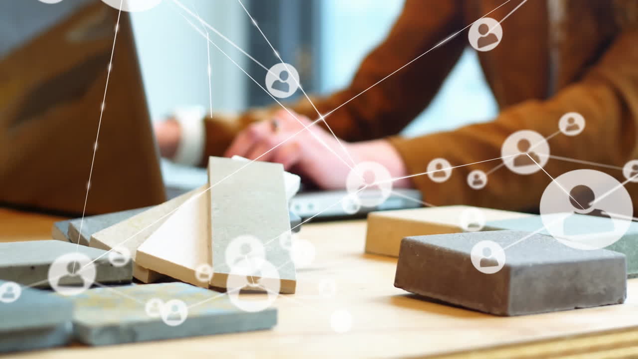 사람들과의 연결 네트워크의 애니메이션 아이콘 오버 카우카시안 사업가