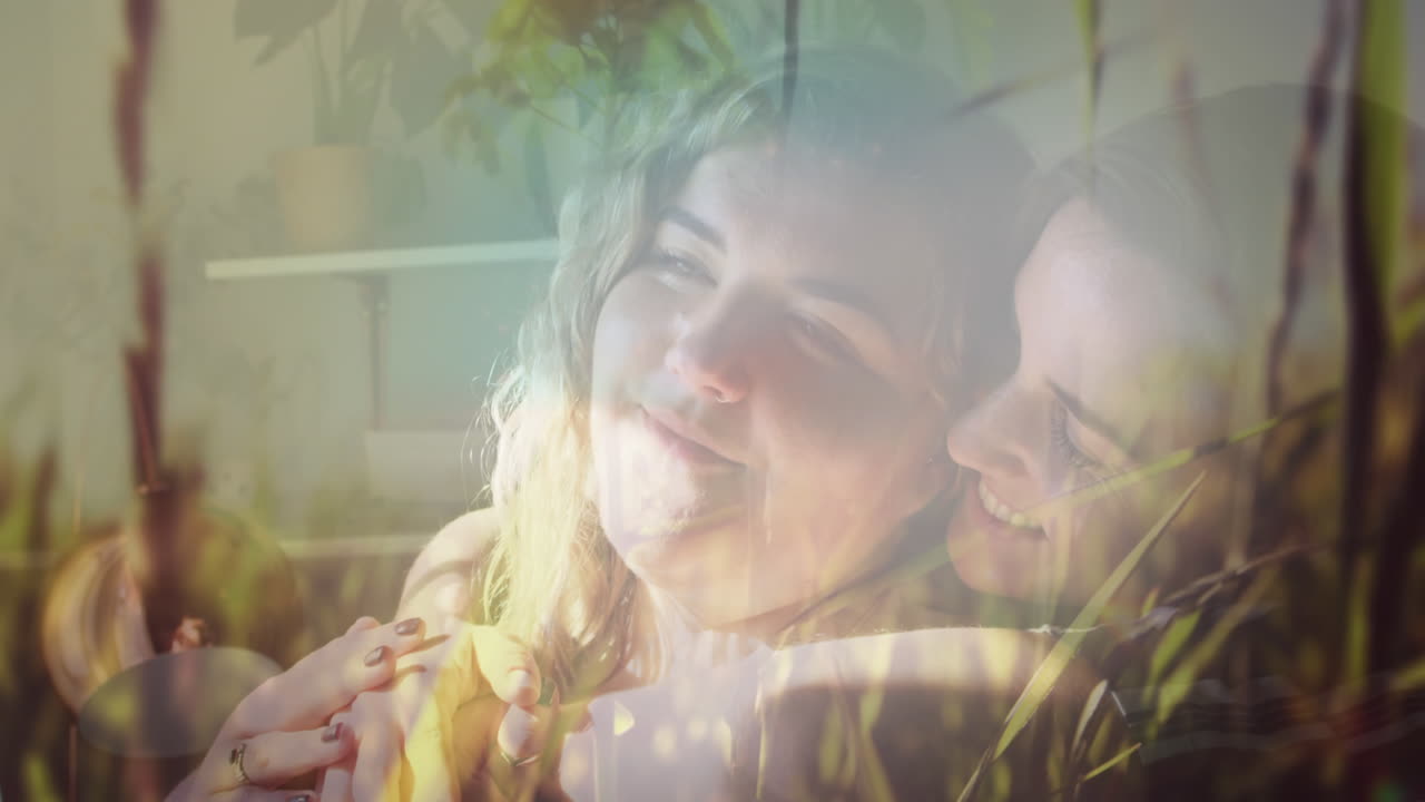 행복한 백인 여성 동성애자 커플에 대한 풀의 애니메이션