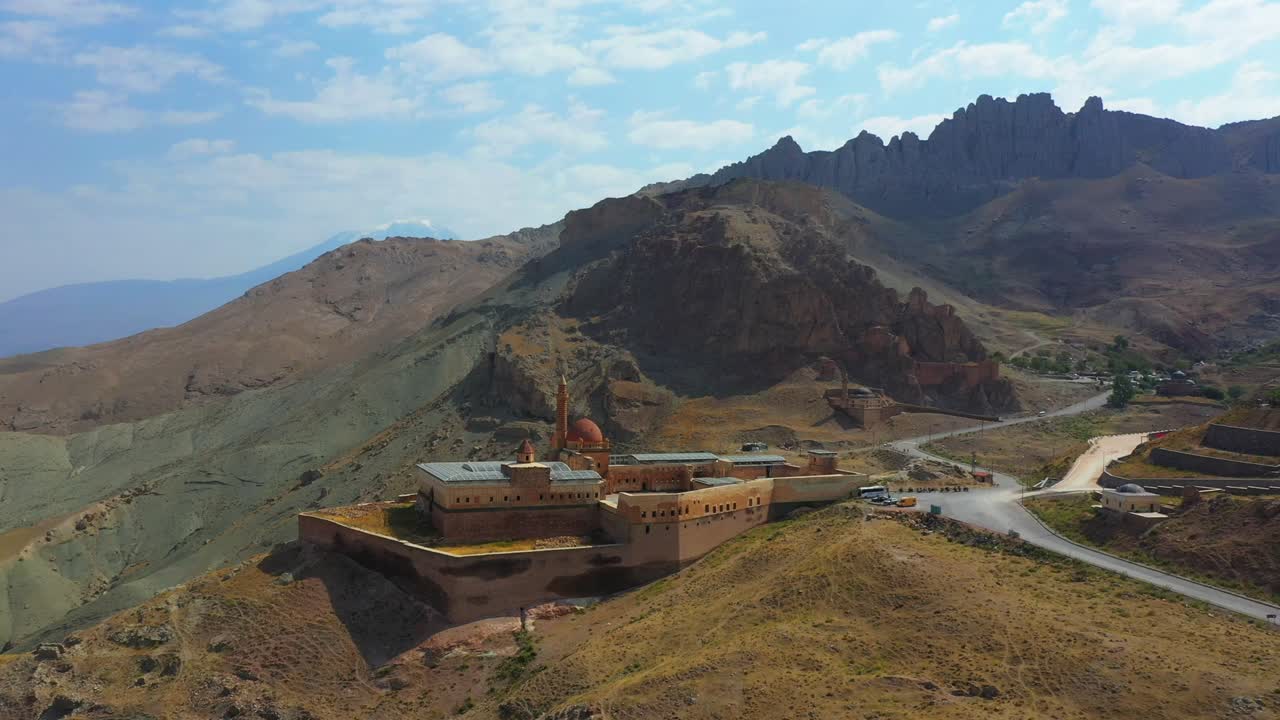 isaac pasha. ¿qué es esto?