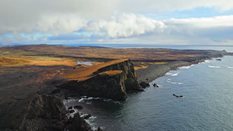 Acantilados-De-Valahnukamol-Islandia