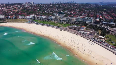 Sydney---Beach-Day-at-Bondi-Beach