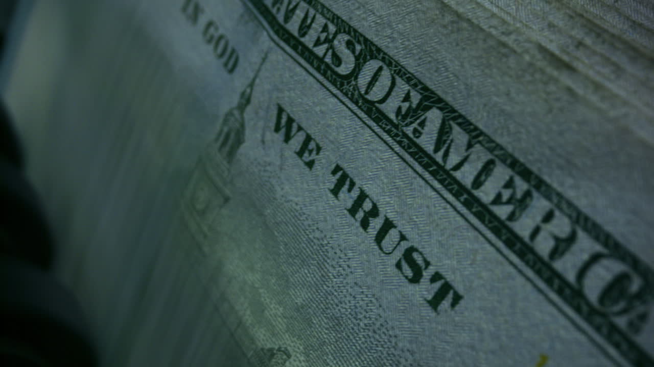 현금을 계산하는 은행 자동 장비, 종이 화폐 계산