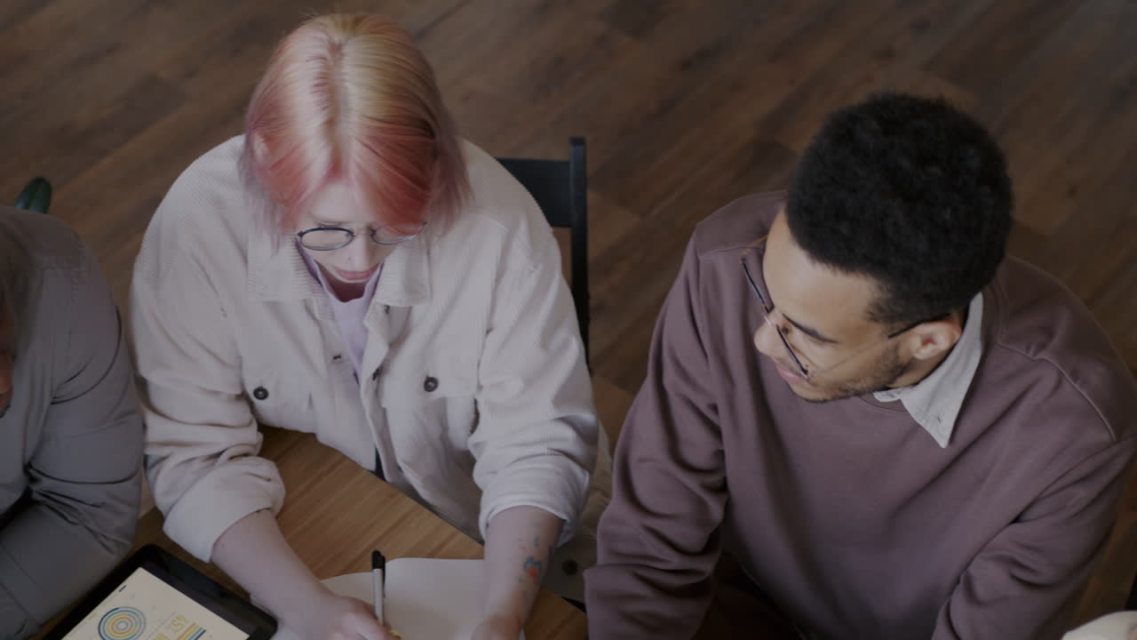 reunión de equipos diversos