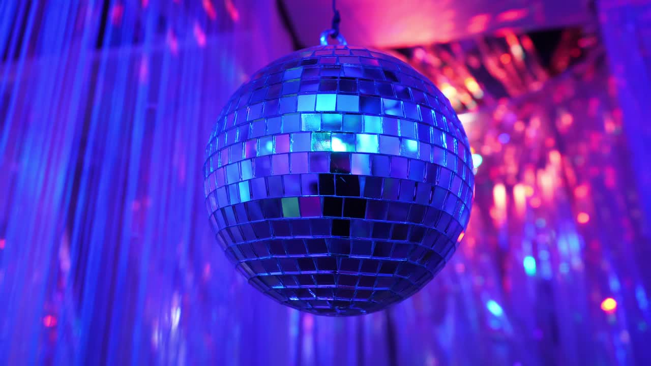 baile de discoteca en un club nocturno
