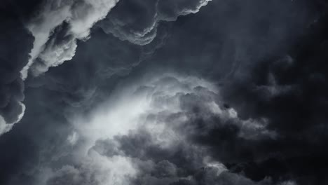 tormenta de 4k, nube de cumulonimbus de punto de vista y rayo