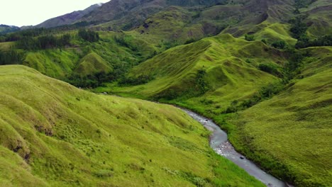 DRONE-SHOT-OF-A-STREAM