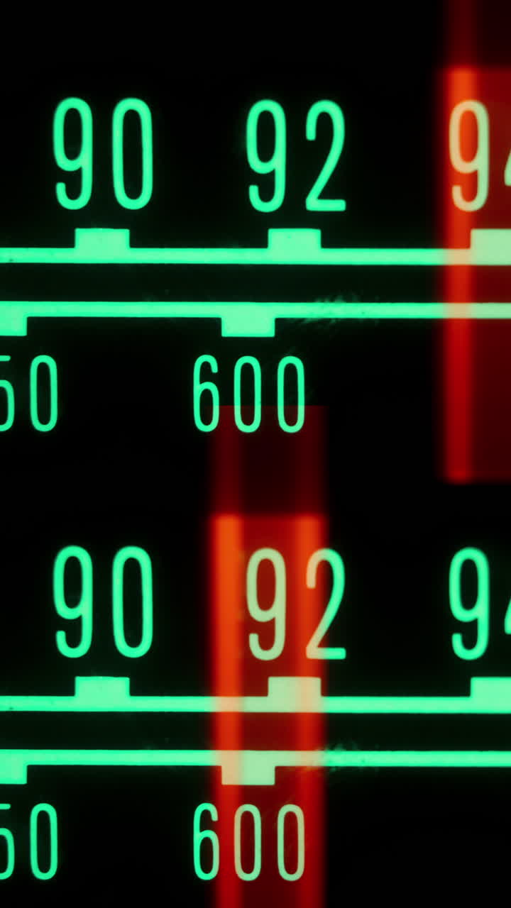 cara de radio retro en formato vertical