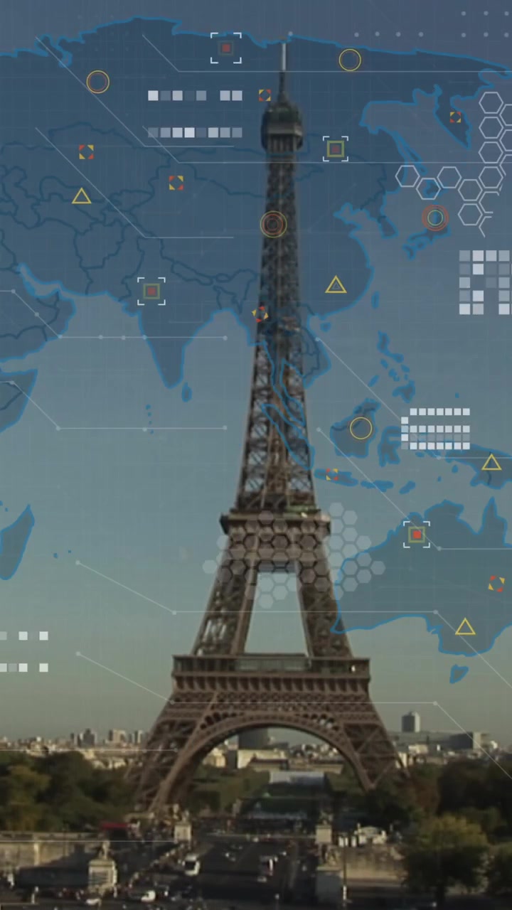 Animazione di elaborazione dati con mappa mondiale su un panorama urbano di Parigi