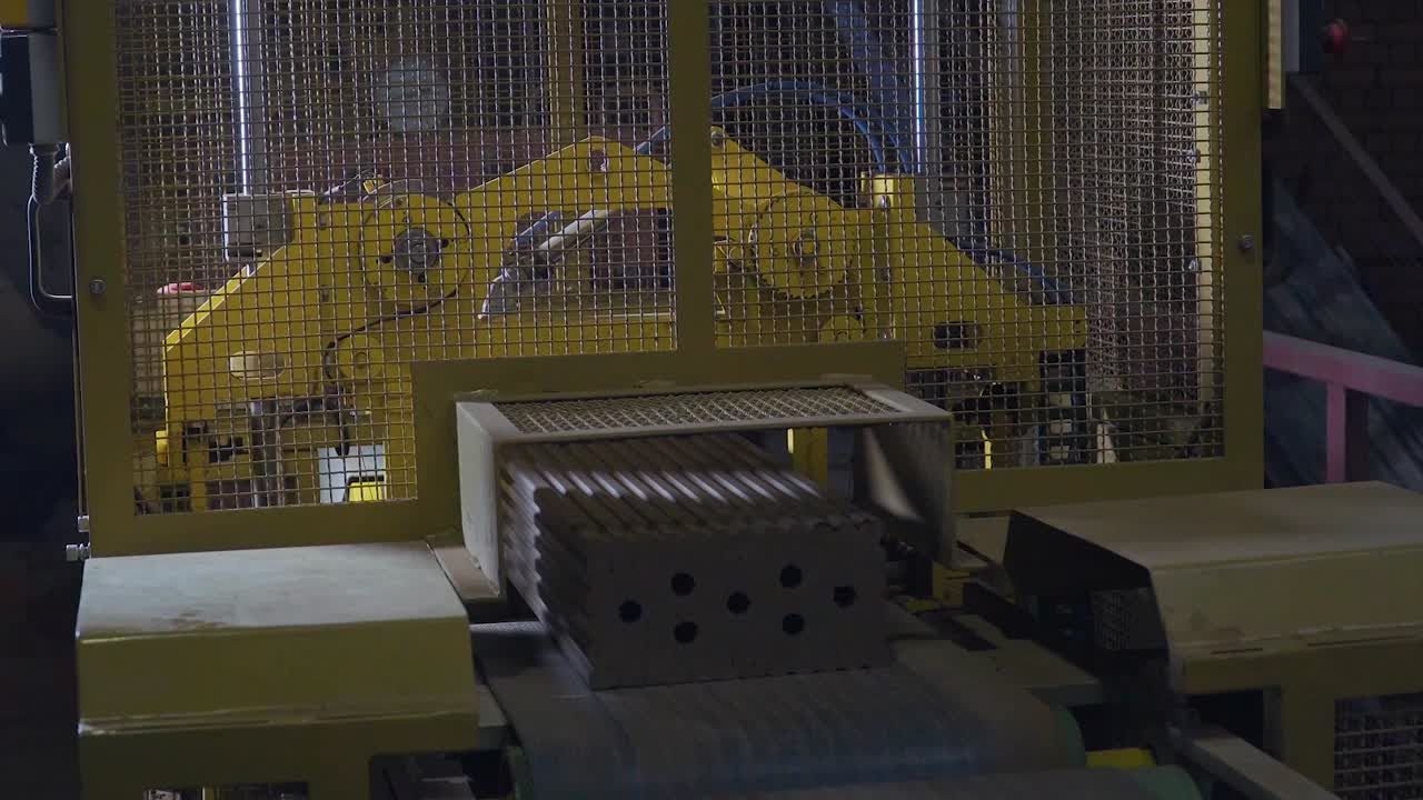 автоматизированная производственная линия для кирпича и керамики