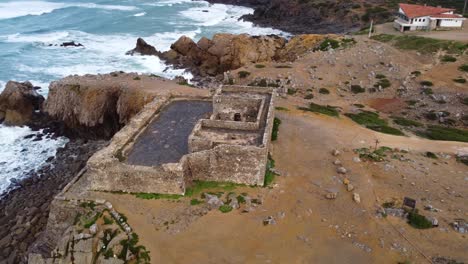 40-De-10---Imágenes-De-Drones-4k-De-Los-Lugares-Más-Bellos-De-La-Costa-De-Lisboa---Fuerte-De-Guincho-Gps:-38