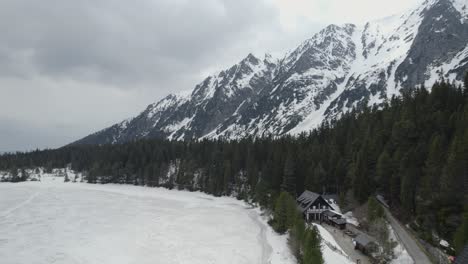 Tatra-Mountain-with-Frozen-Poprad-lake-,-Aerial-View